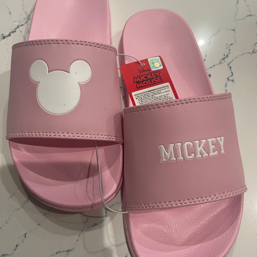 NWT Disney Mickey Mouse Sandals Sz 8/9